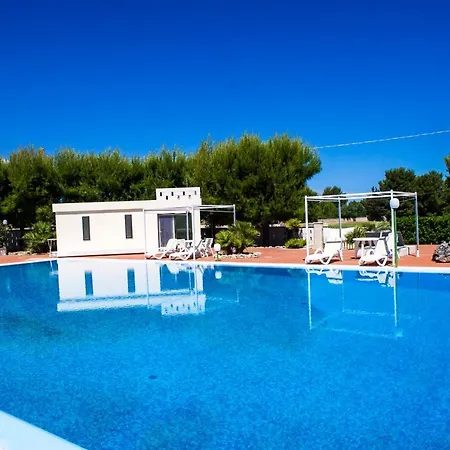 Aparthotel Lamandia *