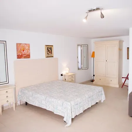 Lamandia Aparthotel *